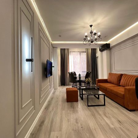 Cozy Apt 3 City Center Yerevan Exterior photo