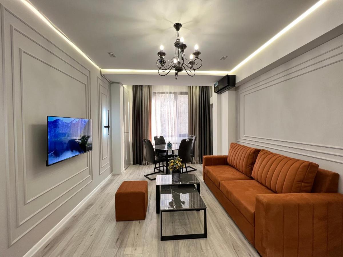 Cozy Apt 3 City Center Yerevan Exterior photo