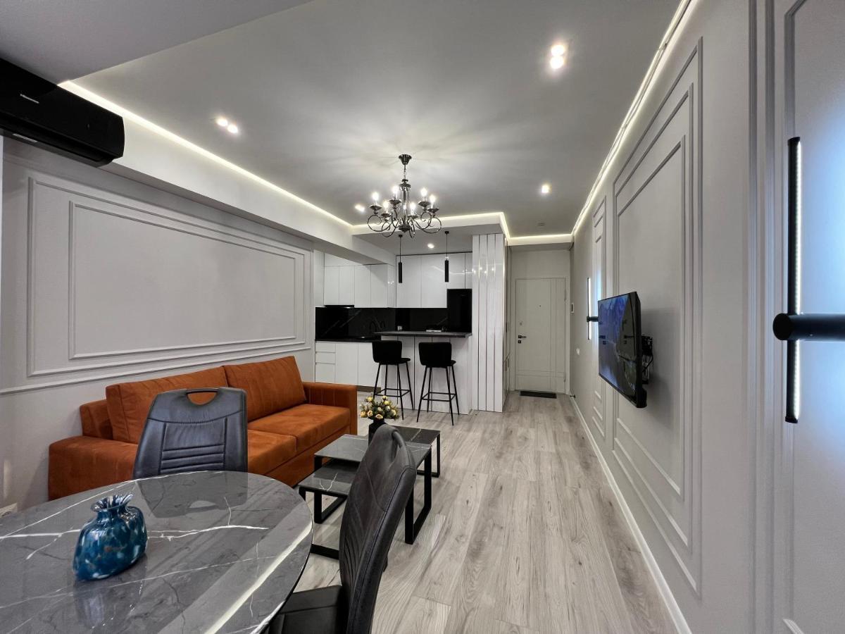 Cozy Apt 3 City Center Yerevan Exterior photo
